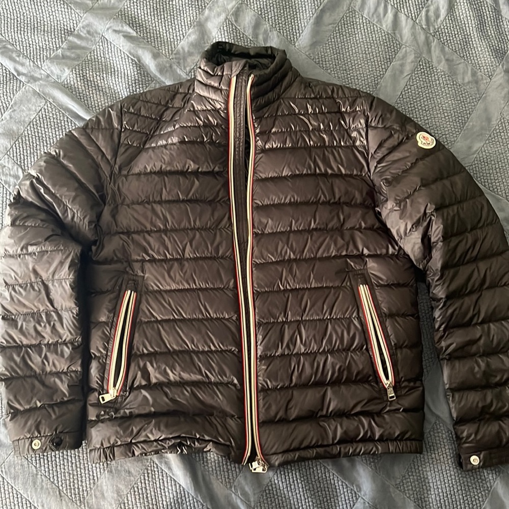 product code 608739
MONCLER Daniel Puffer size 4